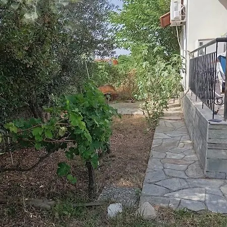 κοντά στη θάλασσα Nea Kallikrateia